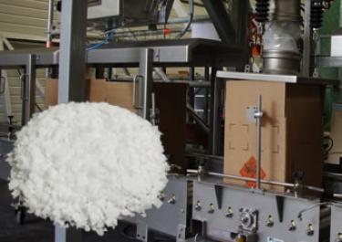 linea-de-llenado-de-carton.jpg Línea de llenado de cajas de cartón