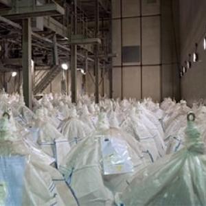 Landfilling of big bags of ashes