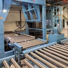 smashr-conv.jpg La SmashR® Conv, una máquina automatizada de descompactación de sacos a granel, optimiza la productividad mediante la gestión automática de los ciclos de masaje y descarga, reduciendo la carga de trabajo manual y aumentando la seguridad de los operadores.