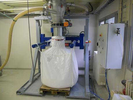 Sistema de transporte FlowMatic® utilizado para llenar un big bag.